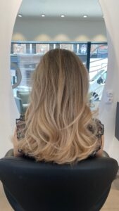 Réalisation d’un balayage ombré hair à Lille – Effet naturel et lumineux