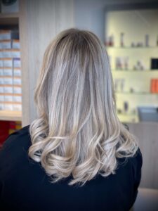 balayage naturel, blond minéral, blond polaire naturel