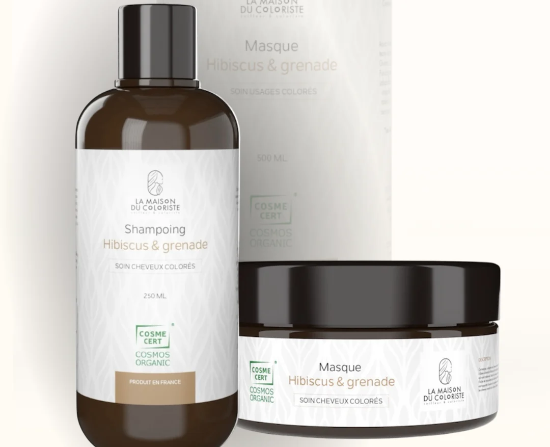 Shampooing naturel aux ingrédients bio pour cheveux secs et abîmés, enrichi en huile d'argan et aloe vera pour nourrir et hydrater en profondeur.