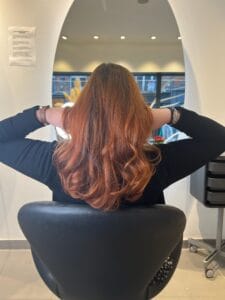 Balayage cuivré naturel – éclat automnal signé La Maison du Coloriste Lille