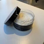 Routine cheveux naturelle : ingrédients vegan comme le beurre de karité