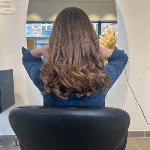 Résultat de coloration lumineuse après diagnostic réalisé par un coiffeur à Lille